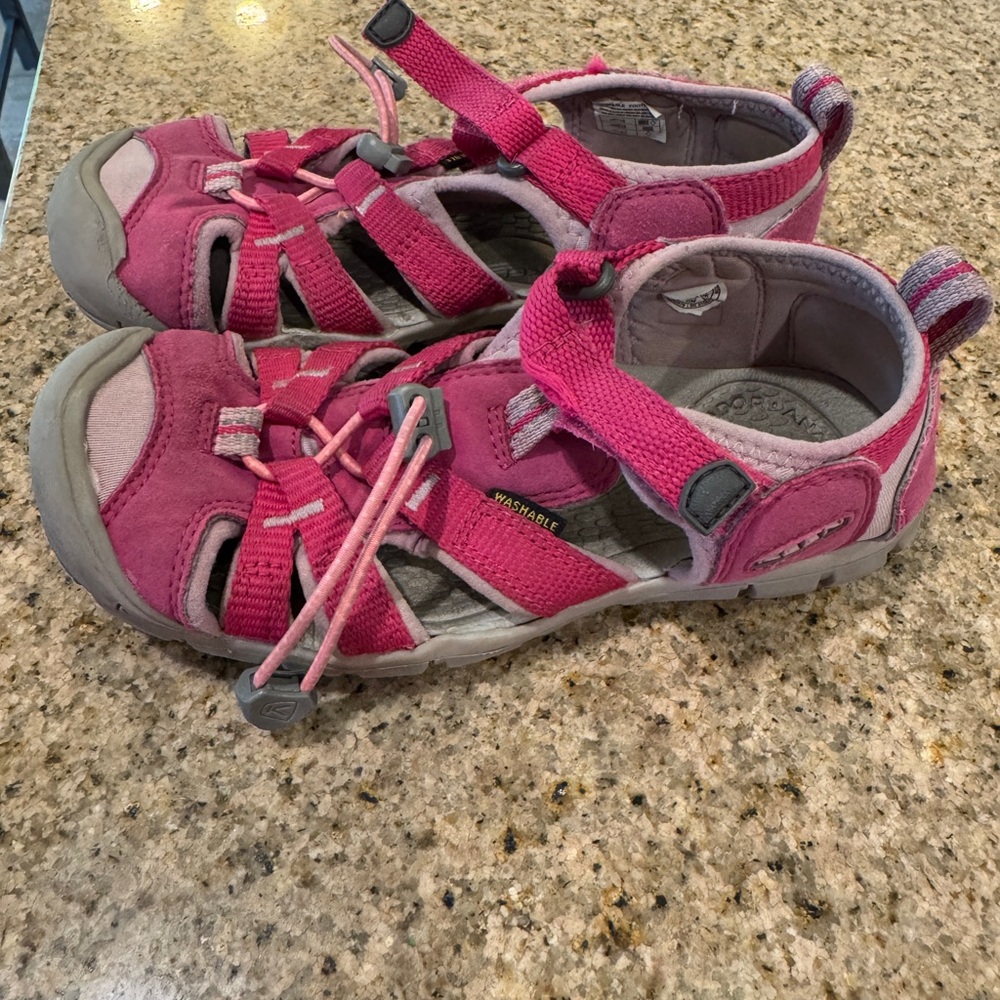 Girls Keen Hiking Sandals little kids size 13